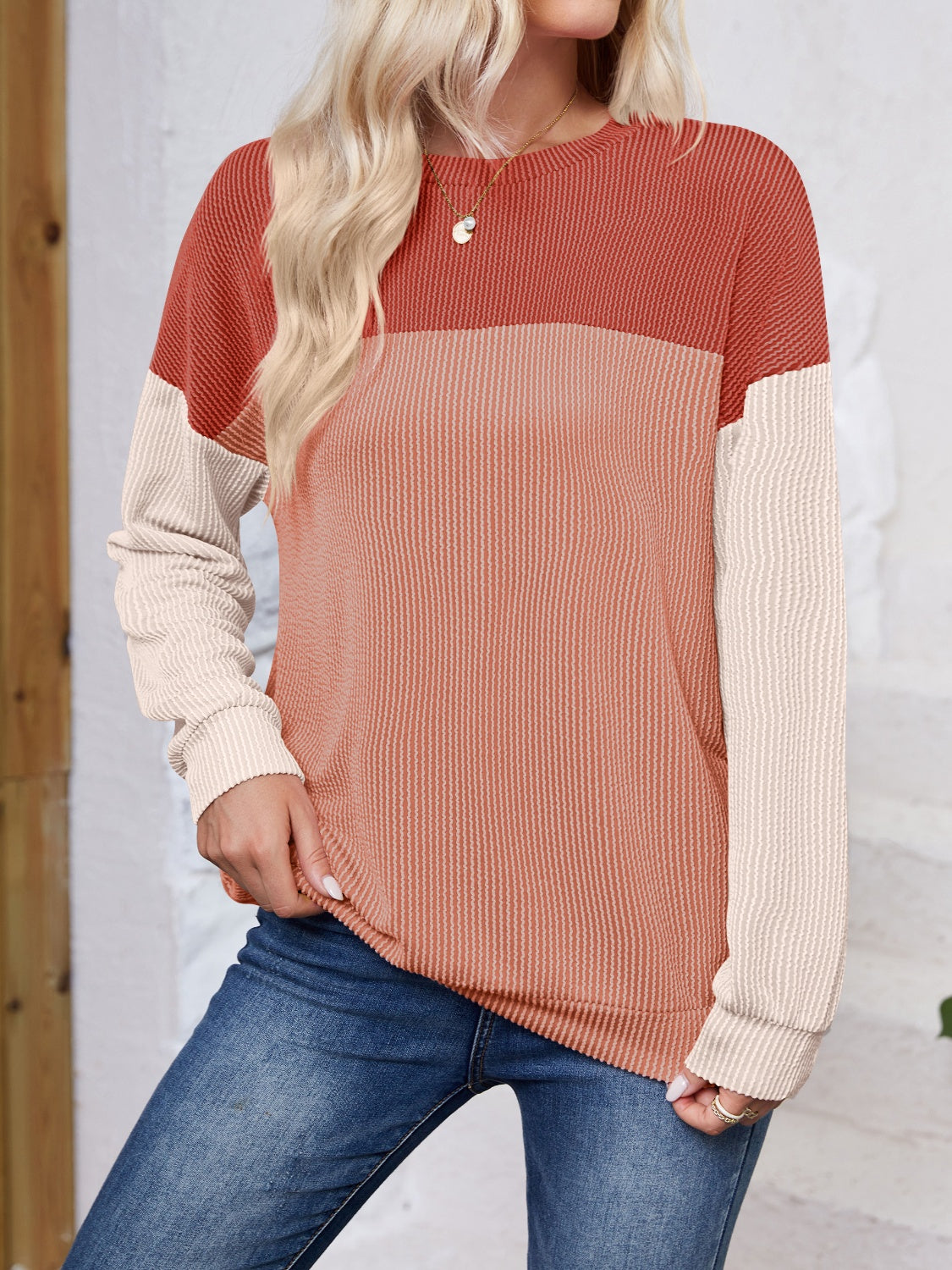 Lovelet Color Block Round Neck Long Sleeve Sweatshirt - Shimmervee