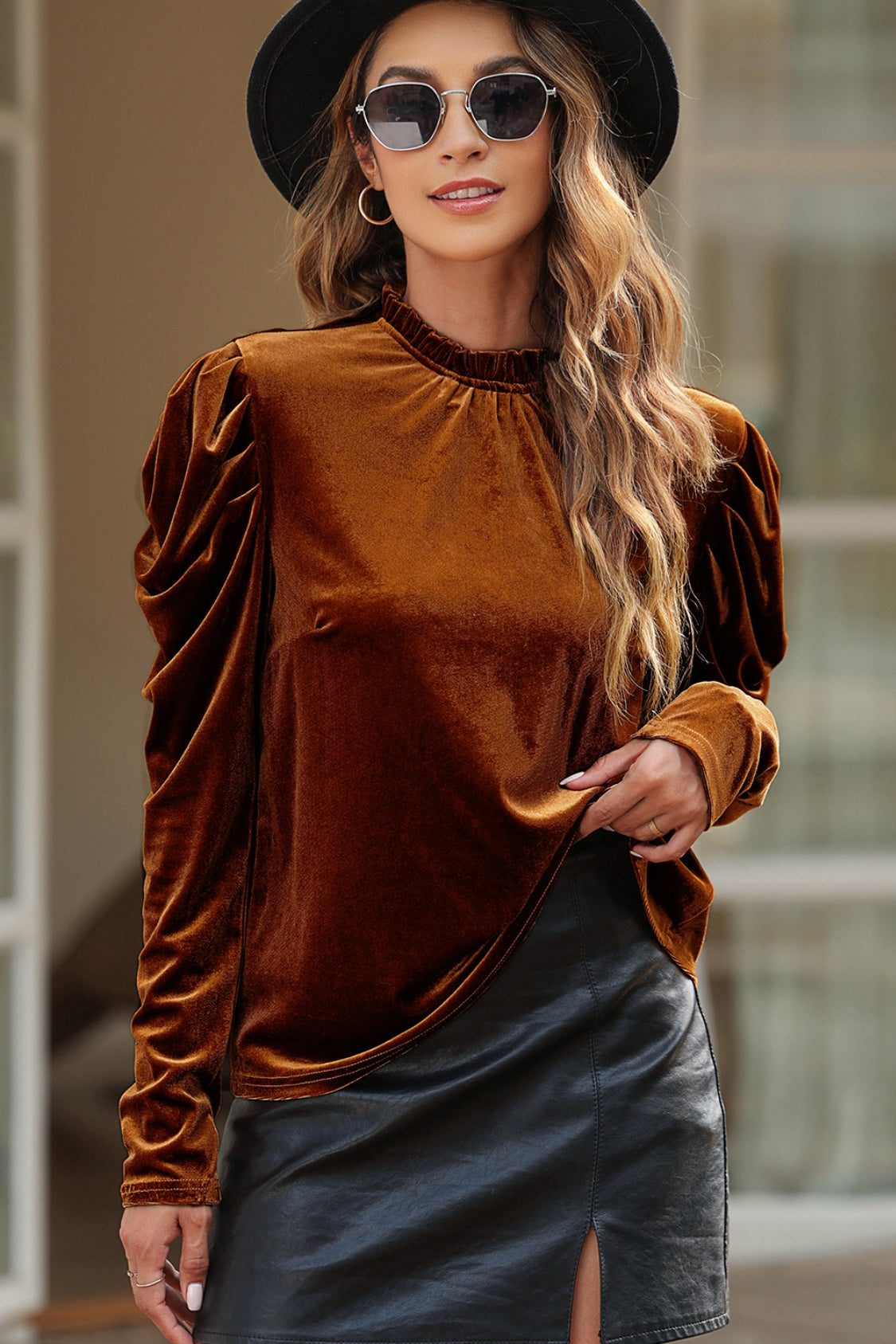 Round Neck Puff Sleeve Velvet Blouse